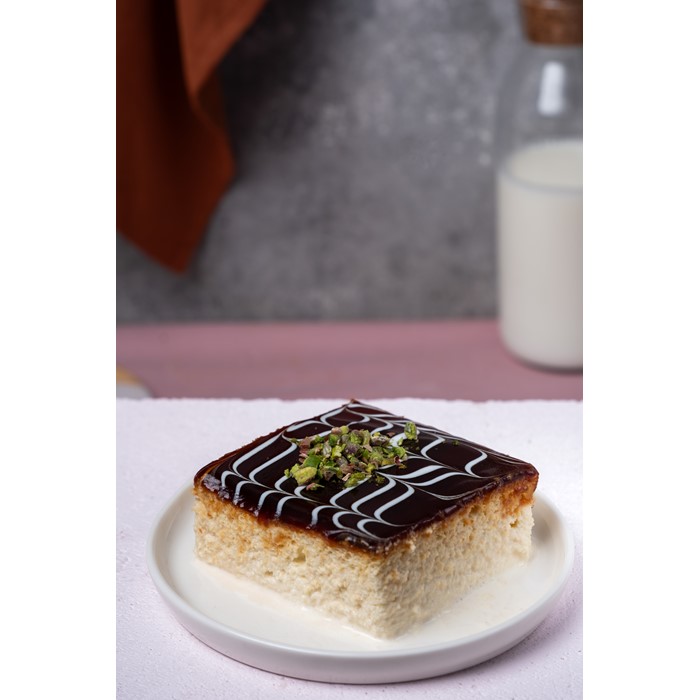 karamelli trileçe, sütlü tatlı, karamel soslu kek
